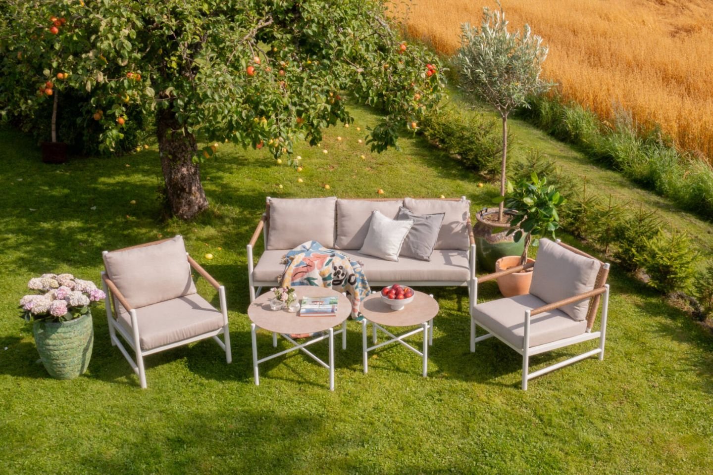 Fotskammel til utebruk: Komfort og Stil i Hage og Terrasse