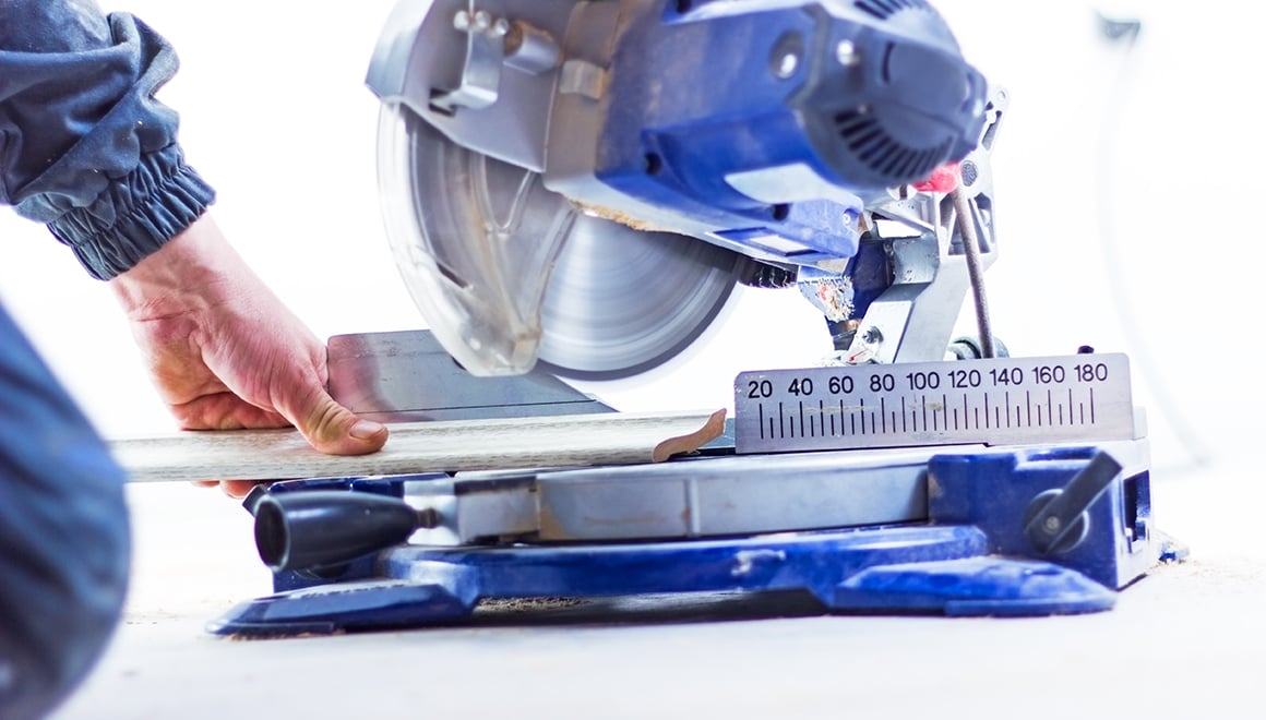 Kappsag som kutter lister