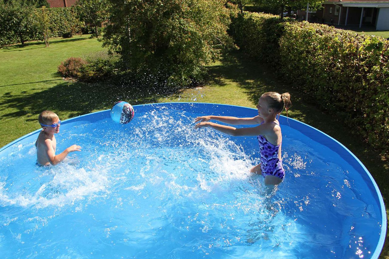 Barn i svømmebasseng 3.jpg