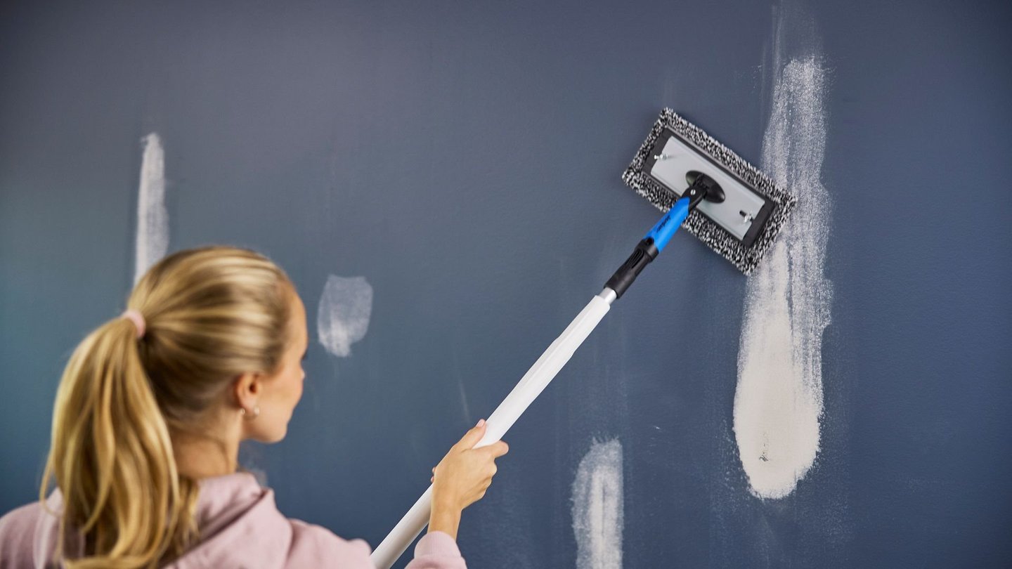 Rengjør vegg og tak før maling med MultiMopp