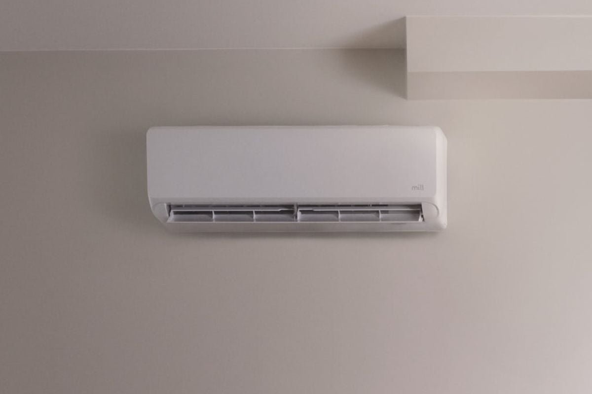 Vegghengt, hvit varmepumpe fra Mill.