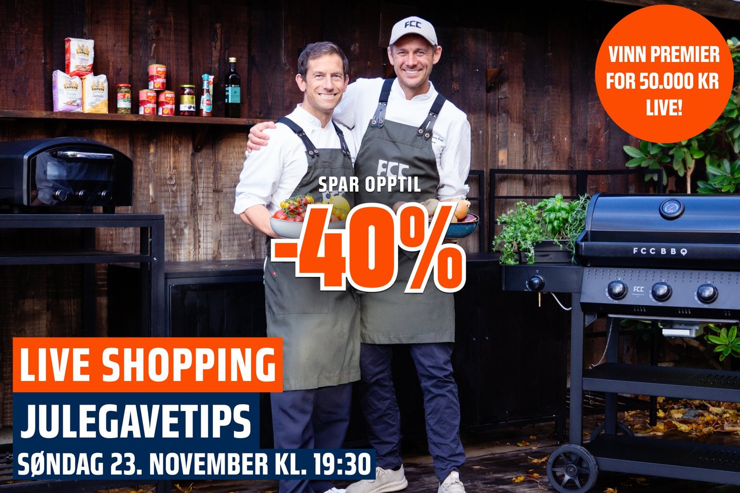 Kokker viser frem ferdiglaget grillmat.