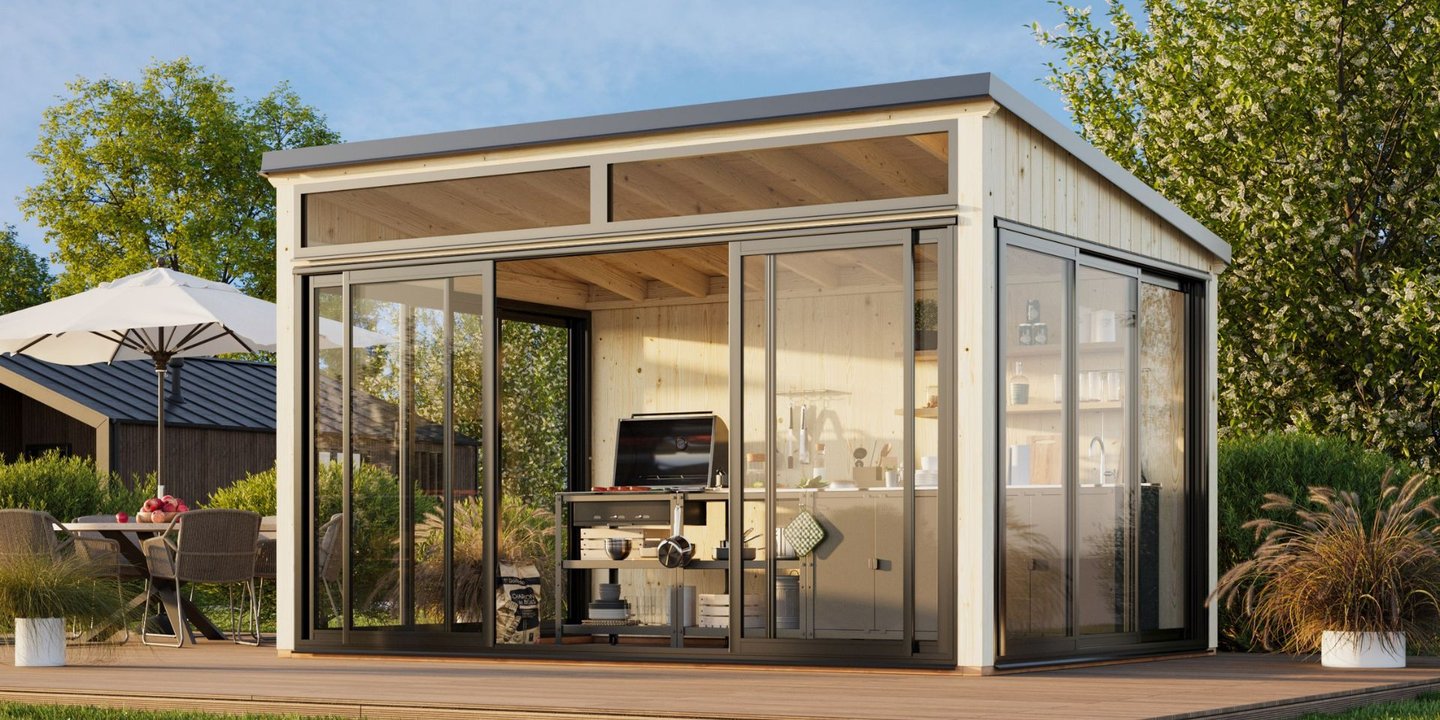 Hagestue fra Palmako med grill i seg. Spiseplass på utsiden.