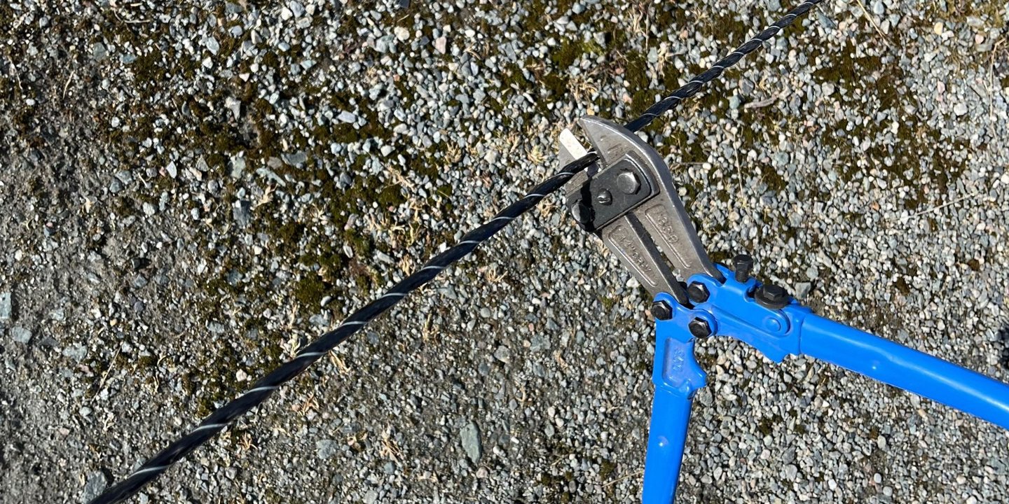 Klipping av armeringsstag med tang