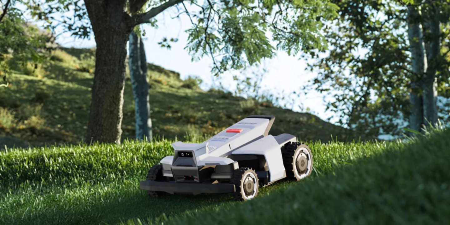 Robotgressklipper uten kantledning: Perfekt for store og krevende hager