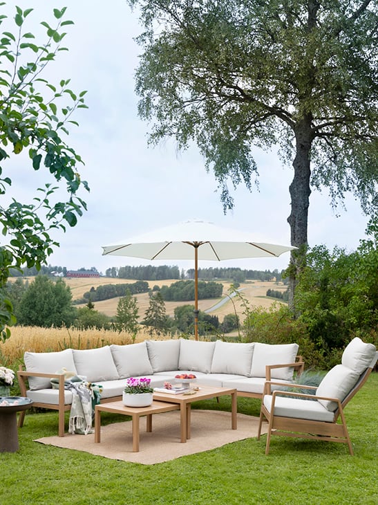 Røst sofaserie, teak med beige. 