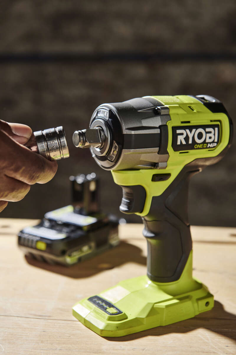 Ryobi ONE+ HP RIW18C-0 muttertrekker u/batteri