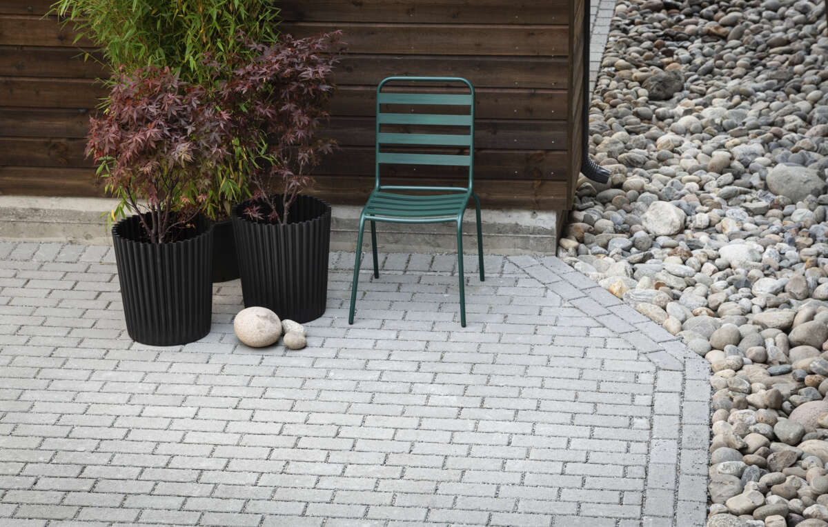 Asak Arena Dren belegningsstein