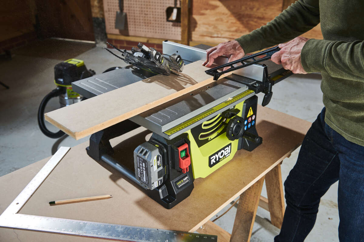 Ryobi One+ HP RTBS18X-0 18V bordsag u/batteri