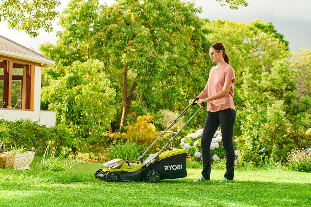 Ryobi RY18LM37A-150 gressklipper m/batteri