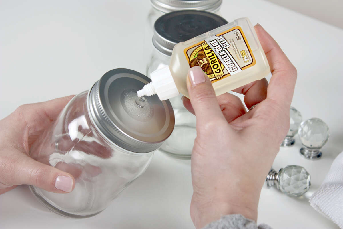 Gorilla Glue universallim