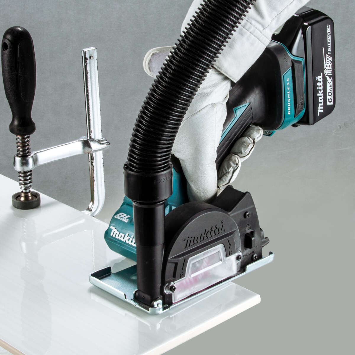 Makita DMC300 LXT® multikappmaskin