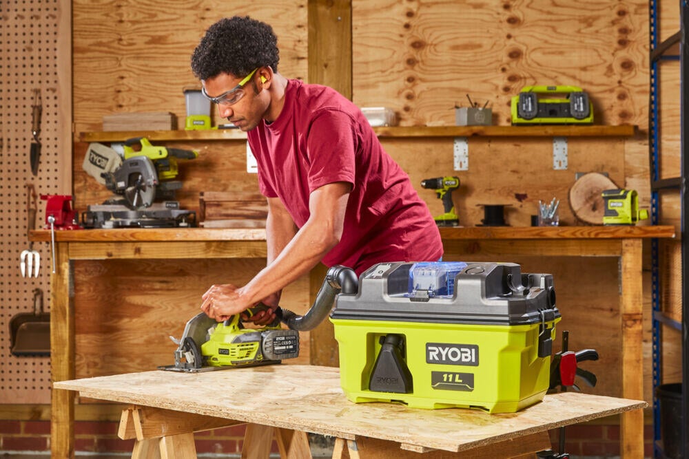 Ryobi RV1811-0 våt- og tørrstøvsuger 18V u/batteri