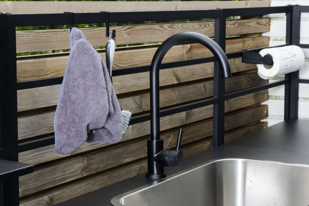 FCC utekjøkken modul 5 hylleseksjon m/vask og kran