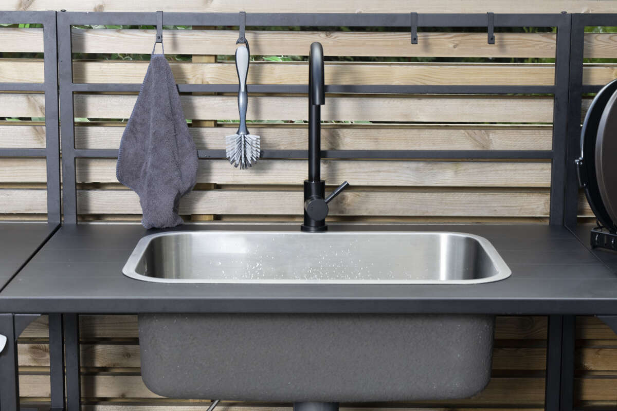 FCC utekjøkken modul 5 hylleseksjon m/vask og kran