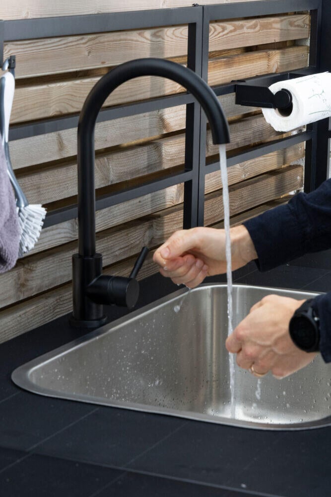 FCC utekjøkken modul 5 hylleseksjon m/vask og kran