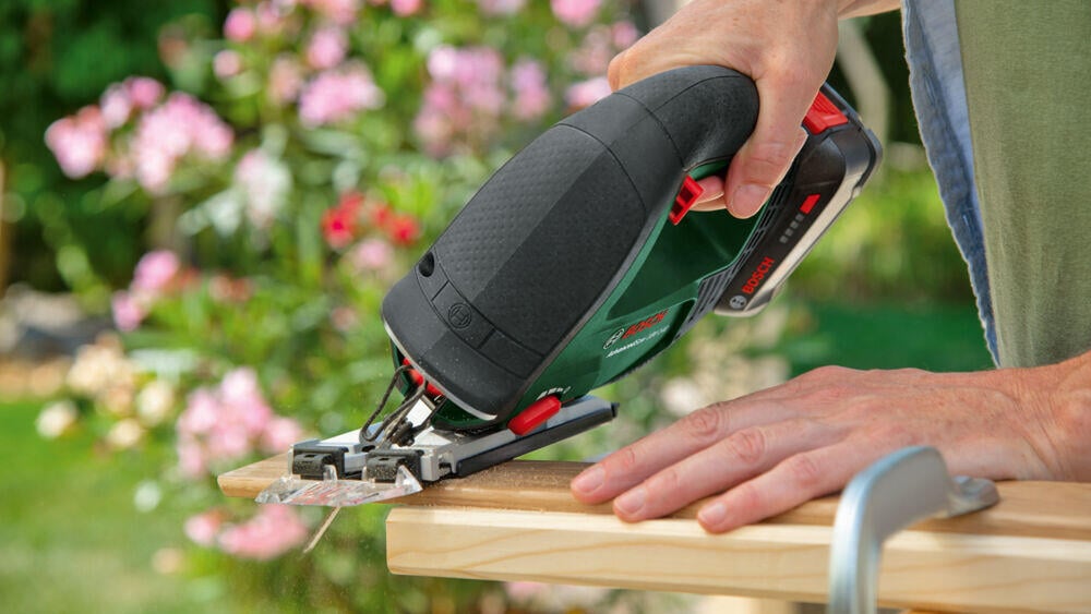 Bosch AdvancedSaw 18V-140 stikksag u/batteri og lader