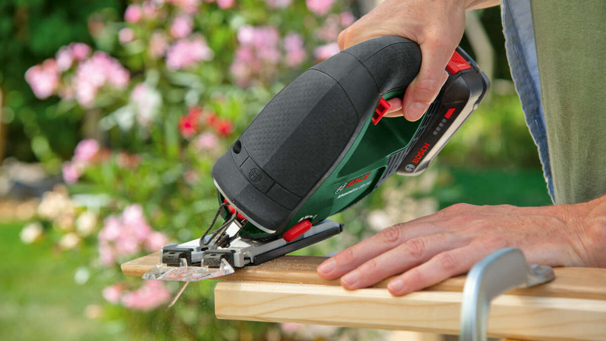 Bosch AdvancedSaw 18V-140 stikksag u/batteri og lader