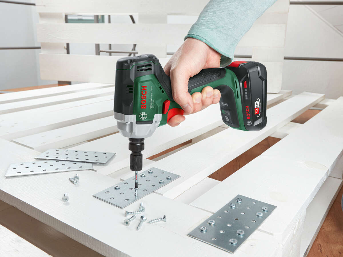Bosch UniversalImpactDrive 18V-350 muttertrekker u/batteri