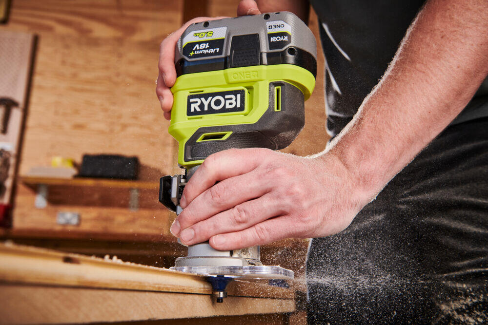 Ryobi ONE+ RTR18-0 overfreser u/batteri