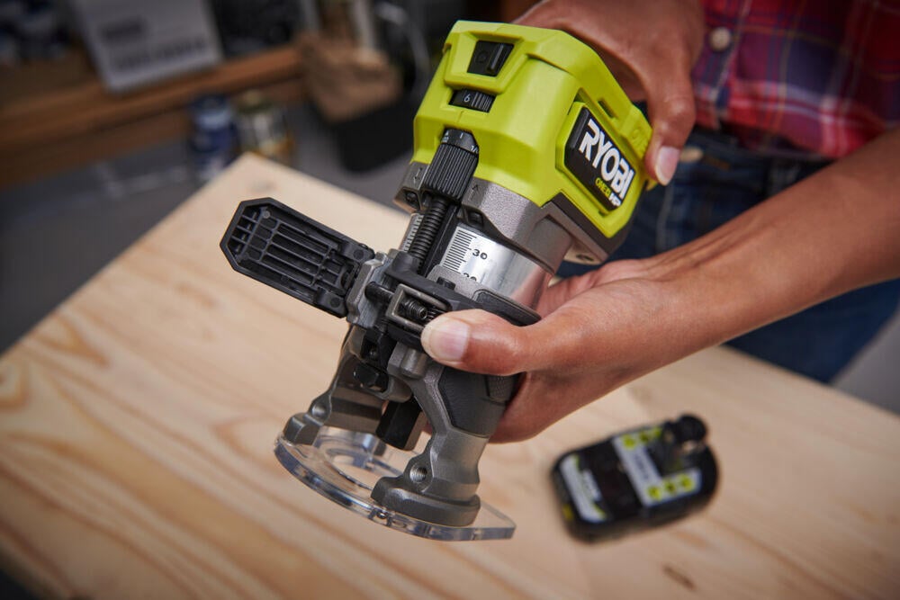 Ryobi ONE+ HP RTR18C-0 overfreser u/batteri