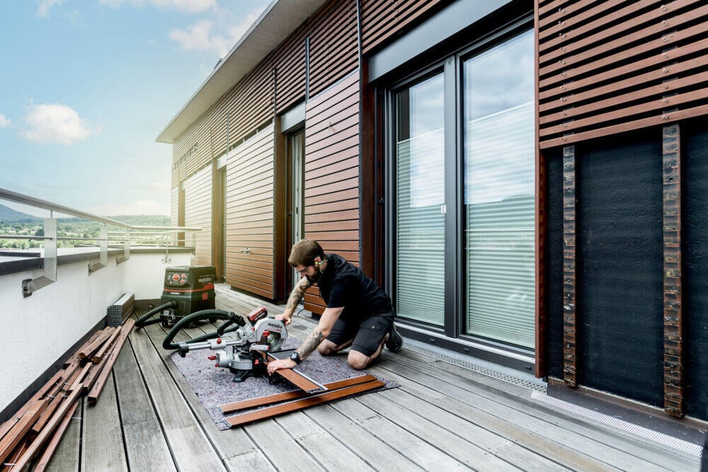 Metabo KGS 18 LTX BL 216 kapp- og gjæringssag m/batteri