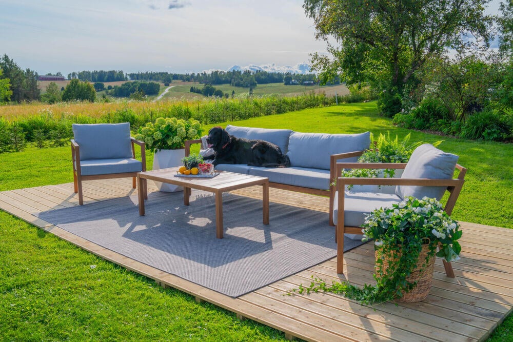 Røst sofagruppe teak og lys grå vanntette putetrekk