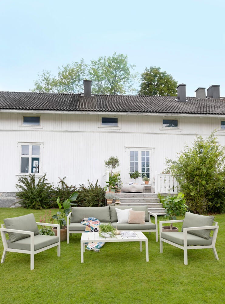 Røst sofagruppe kalk og grønne vanntette putetrekk