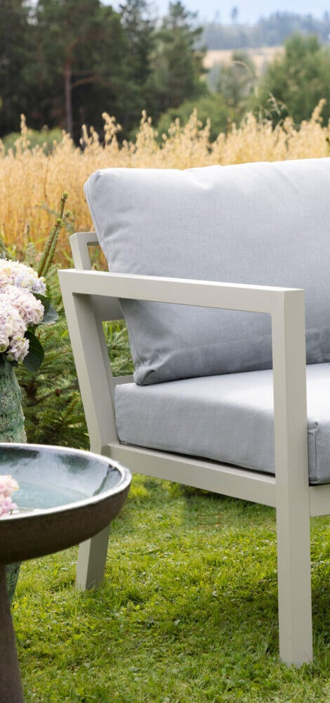 Røst sofagruppe kalk og lys grå impregnerte putetrekk