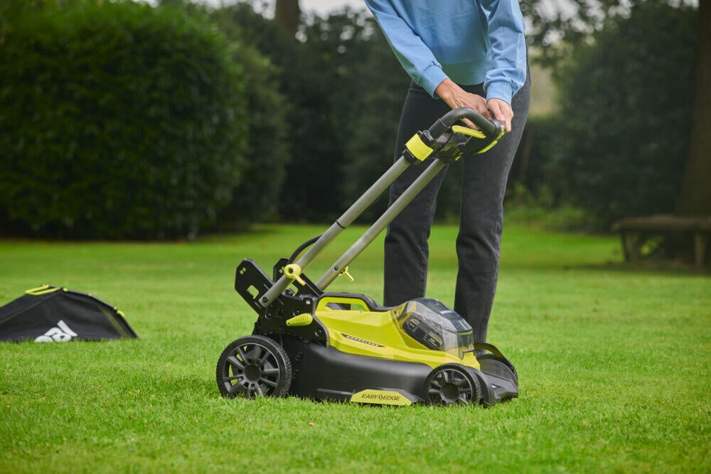 Ryobi RY18LMX40C-150 børsteløs ONE+ gressklipper m/batteri