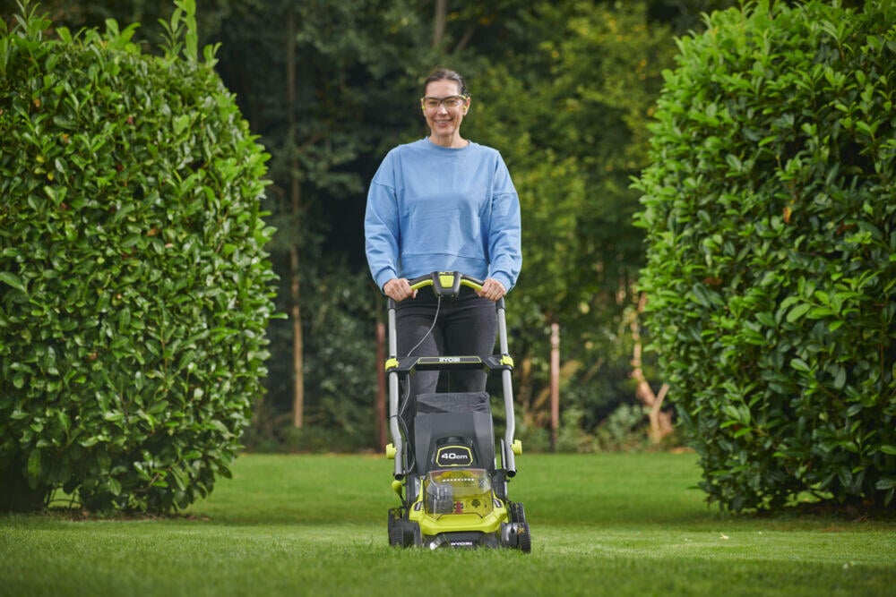 Ryobi RY18LMX40C-150 børsteløs ONE+ gressklipper m/batteri