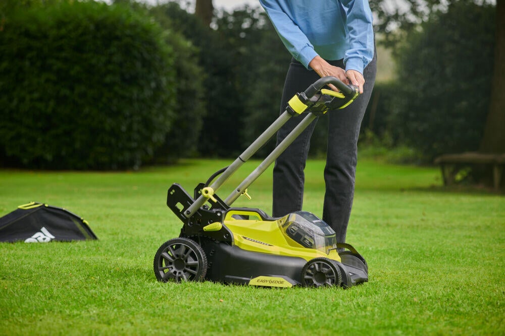 Ryobi ONE+ RY18LMX40-0 gressklipper u/batteri