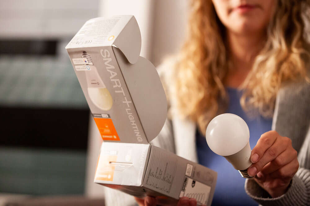 OSRAM Smart LED pære E27 9W Tunable White