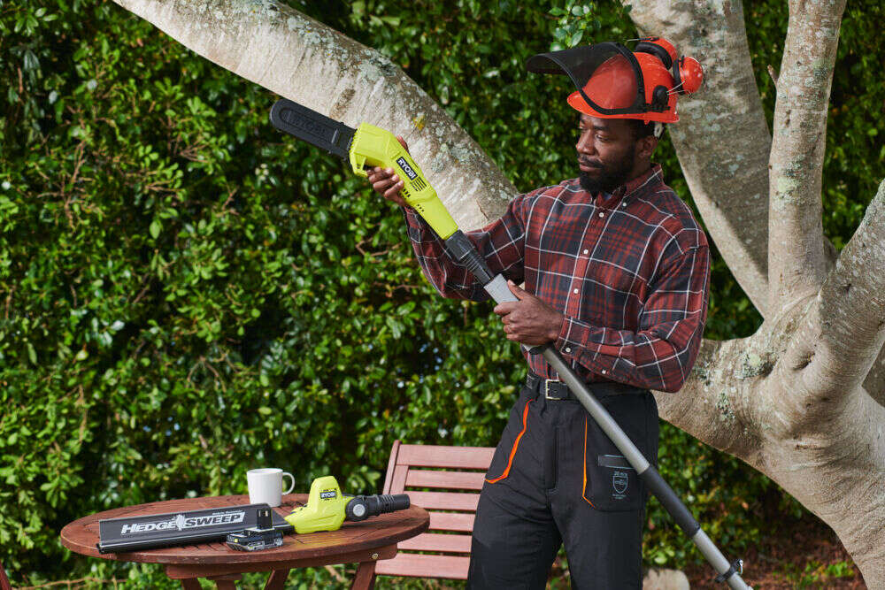 Ryobi ONE+ hage kombosett m/hekkesaks og grensag m/batteri