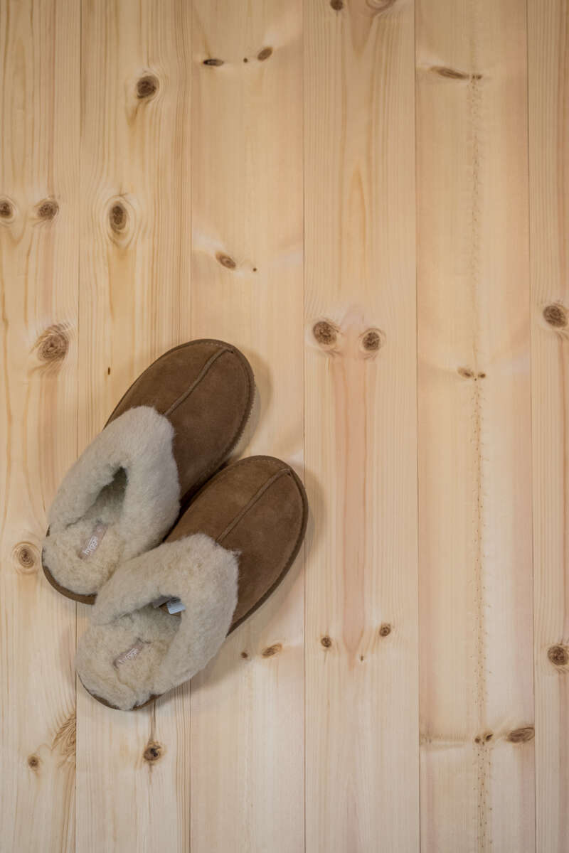 Moelven Robust ubehandlet furu heltregulv 25x142