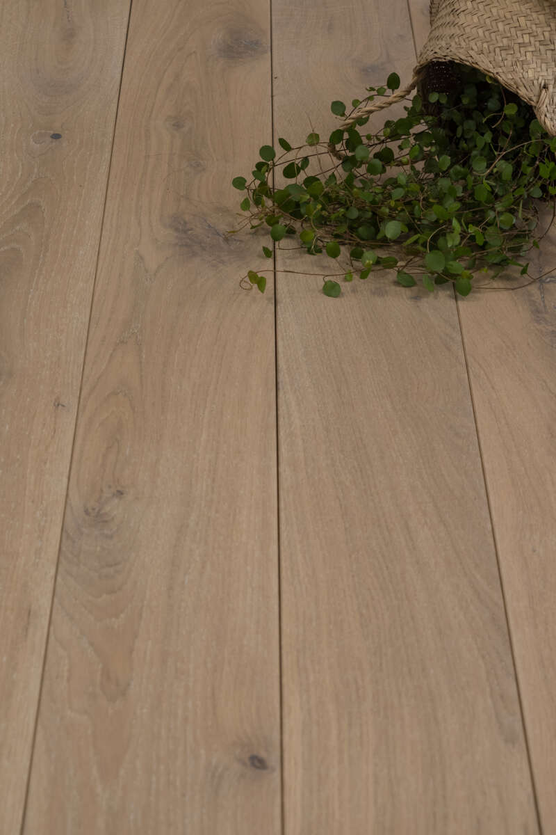 Moelven Arctic Rustic børstet eik heltregulv 20x147