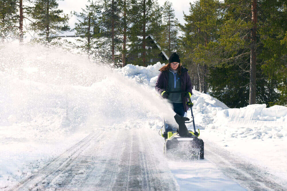 Ryobi Max Power RY36STX53B-180 snøfreser m/batteri