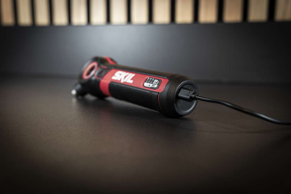 Skil 2714 skrutrekker m/batteri