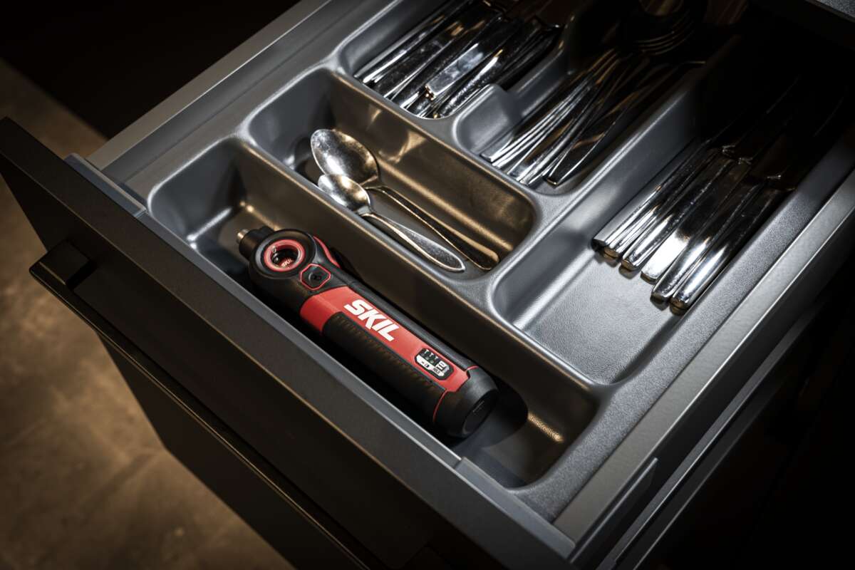 Skil 2714 skrutrekker m/batteri