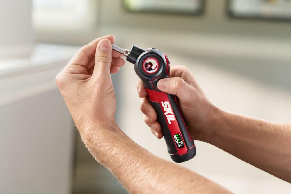 Skil 2714 skrutrekker m/batteri