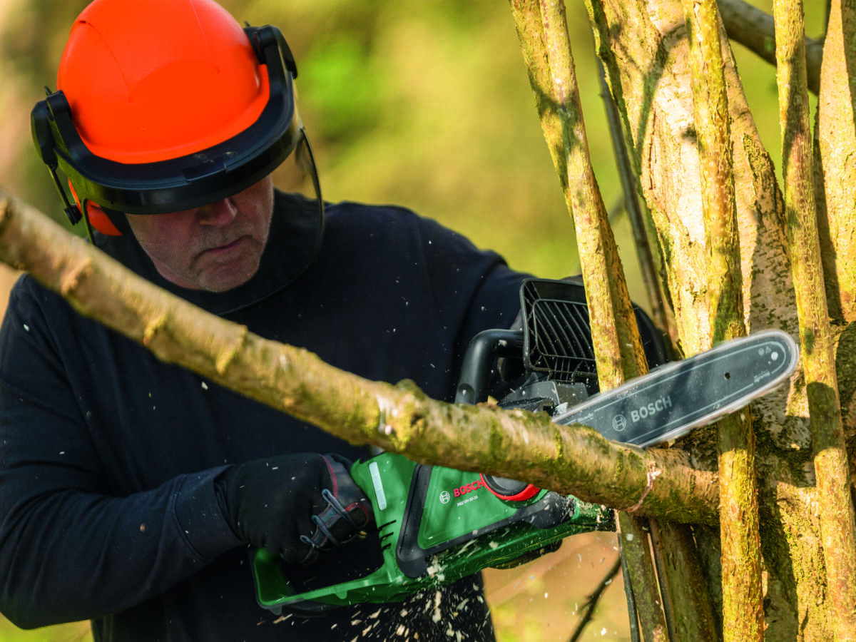 Motorsag PKE18V-30-28 uten batteri og lader