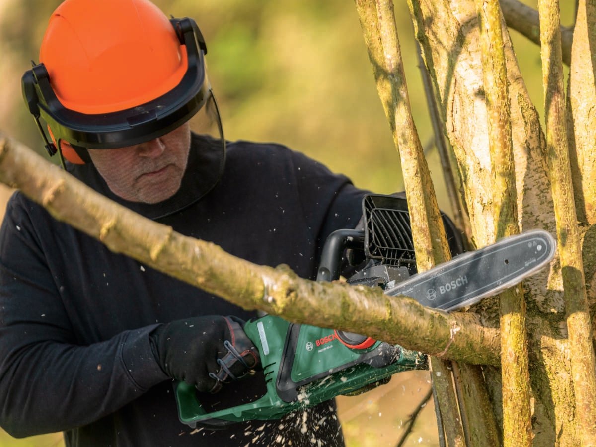 Motorsag PKE18V-30-28 uten batteri og lader