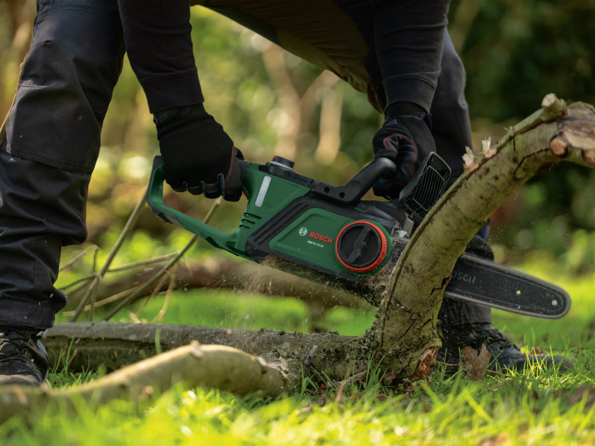 Motorsag PKE18V-30-28 uten batteri og lader