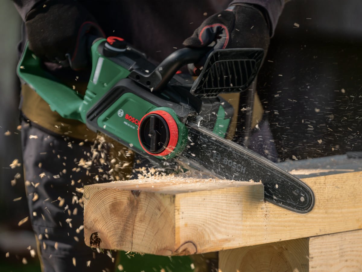 Motorsag PKE18V-30-28 uten batteri og lader