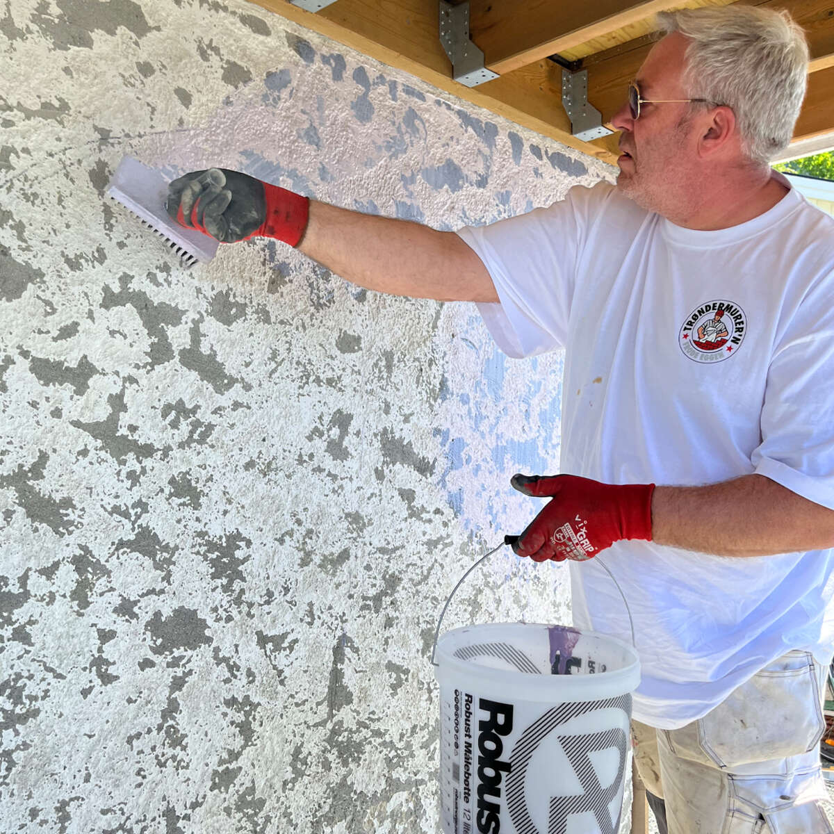 Robust Primer Universal