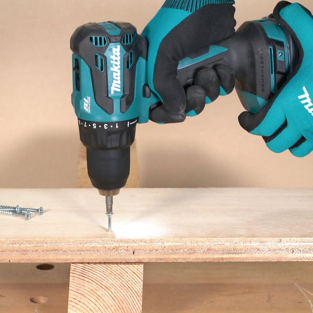 Makita DDF490WF 18V drill m/batteri