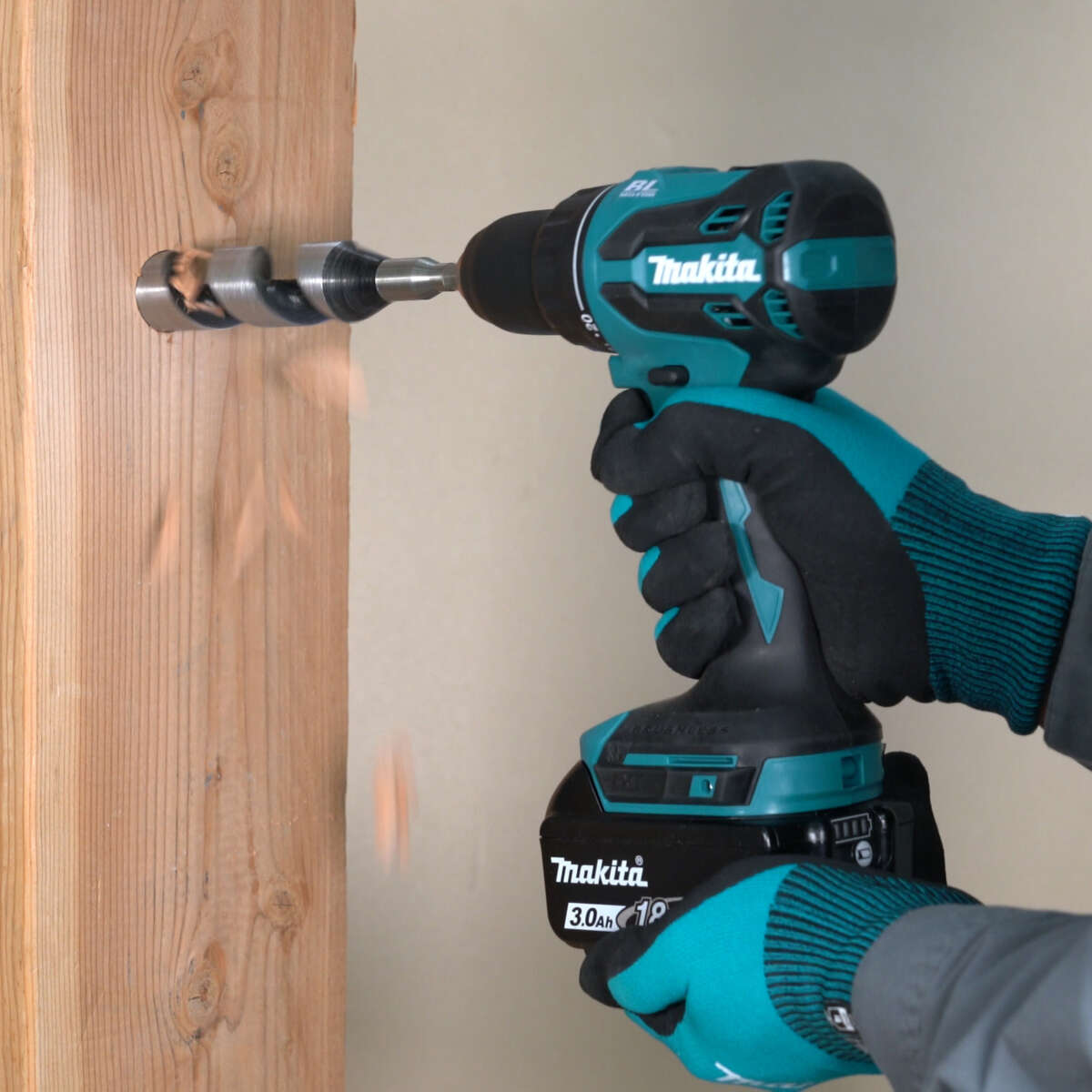 Makita DDF490RTJ 18 V borskrutrekker m/batteri