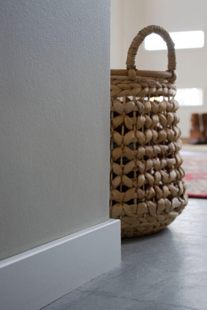 Combiwood 12x58x4400 gulvlist rund malt i Klassisk hvit