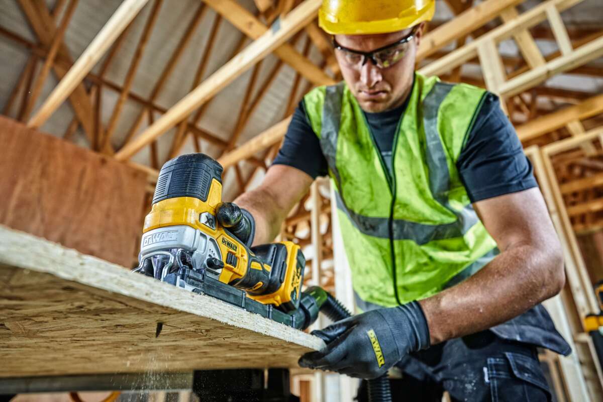 Dewalt DCS335N-XJ Stikksag 18V XR u/batteri