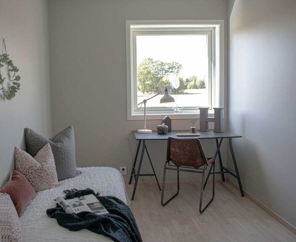 Combiwood 12x95x4400 karmlist rund malt